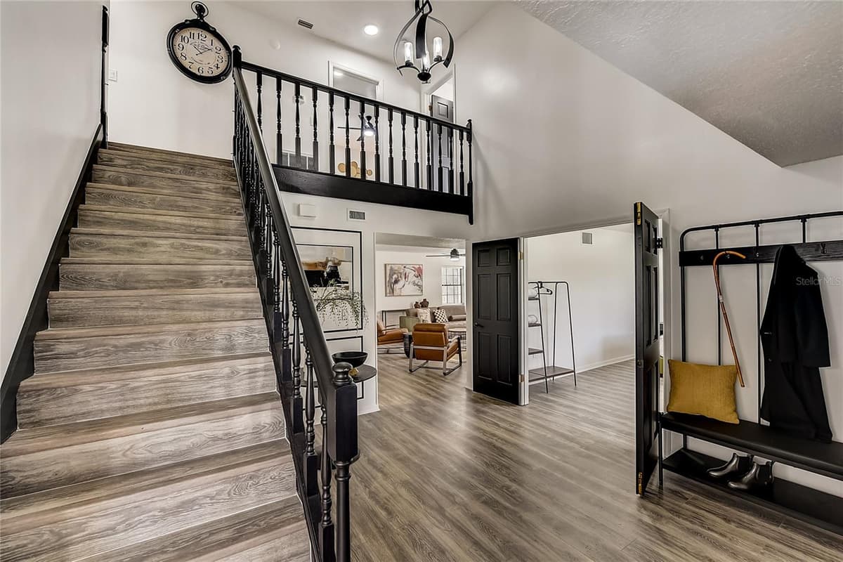 2540 ALBANY DRIVE — photo 12 of 92