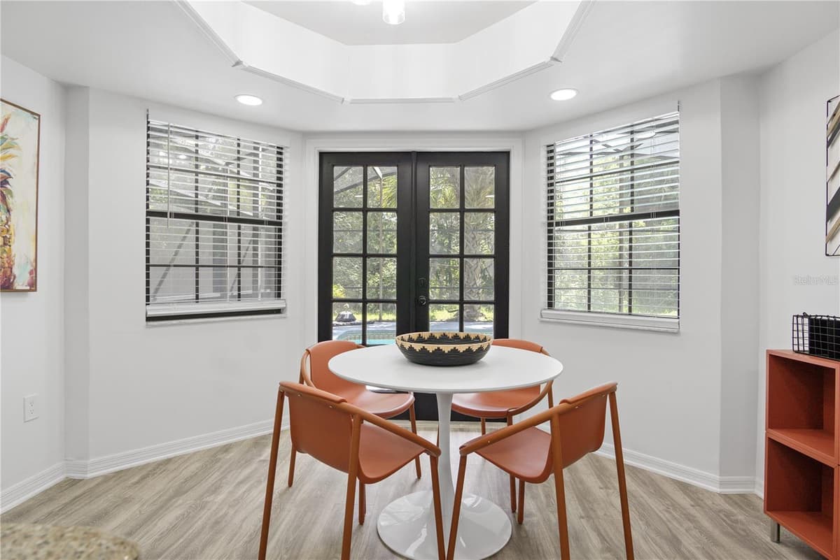 2540 ALBANY DRIVE — photo 30 of 92