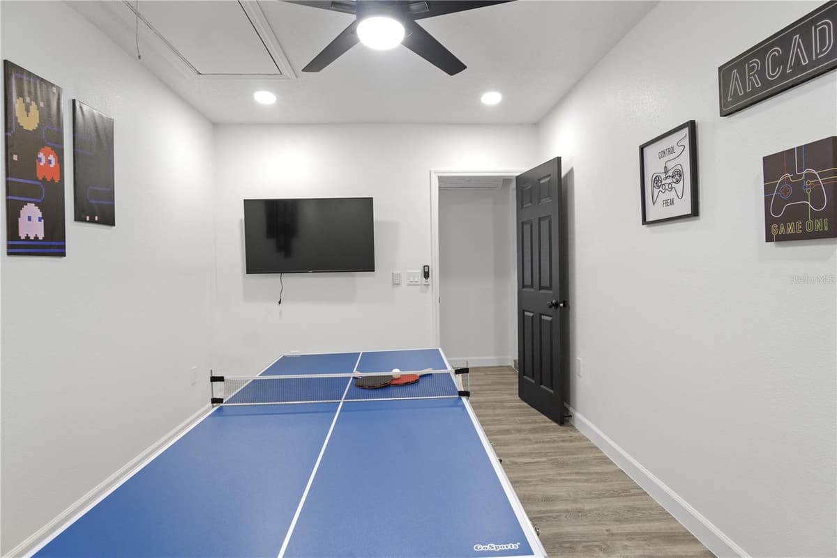 2540 ALBANY DRIVE — photo 33 of 92