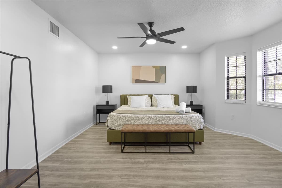 2540 ALBANY DRIVE — photo 13 of 92