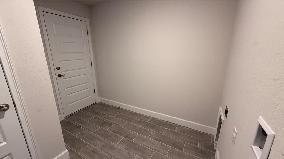 2640 AVERLAND LOOP — photo 10 of 14
