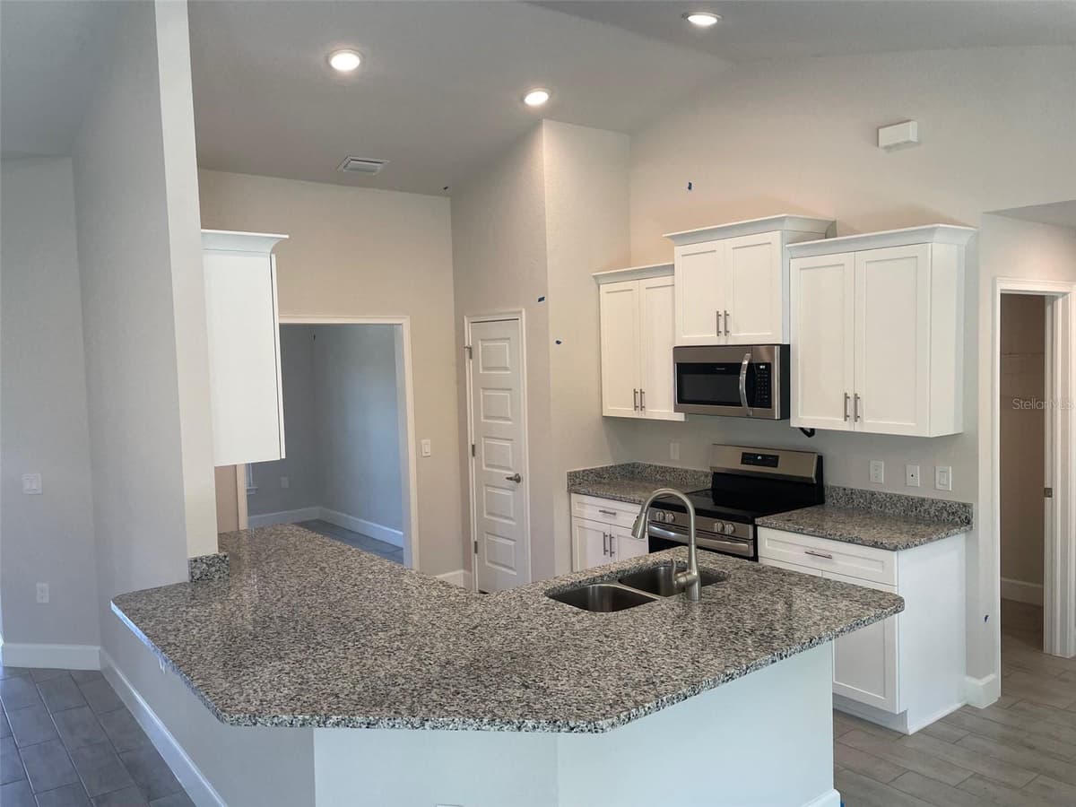 17433 EDGEWATER DRIVE — photo 2 of 17