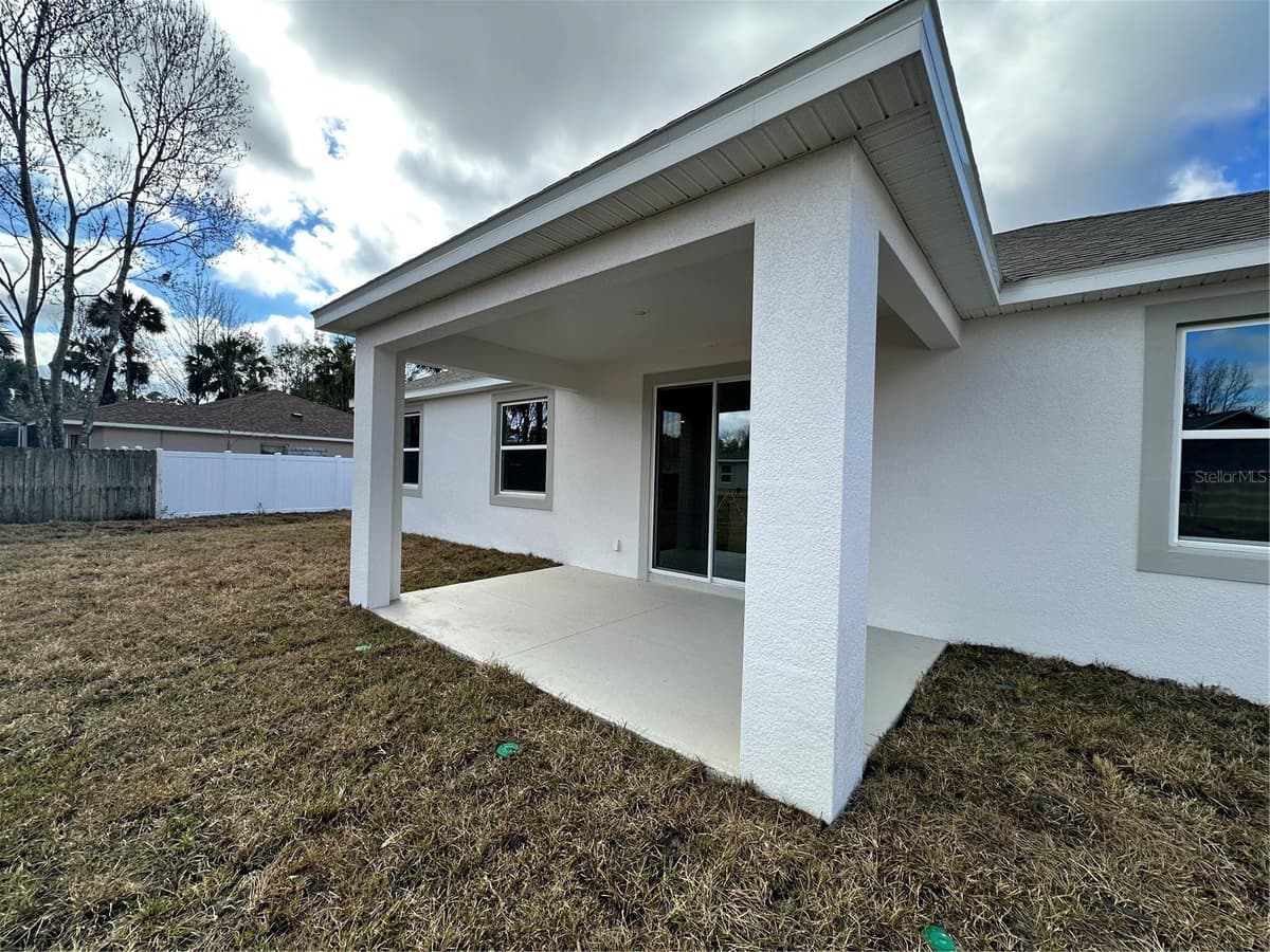 14 LONDONDERRY DRIVE — photo 13 of 15