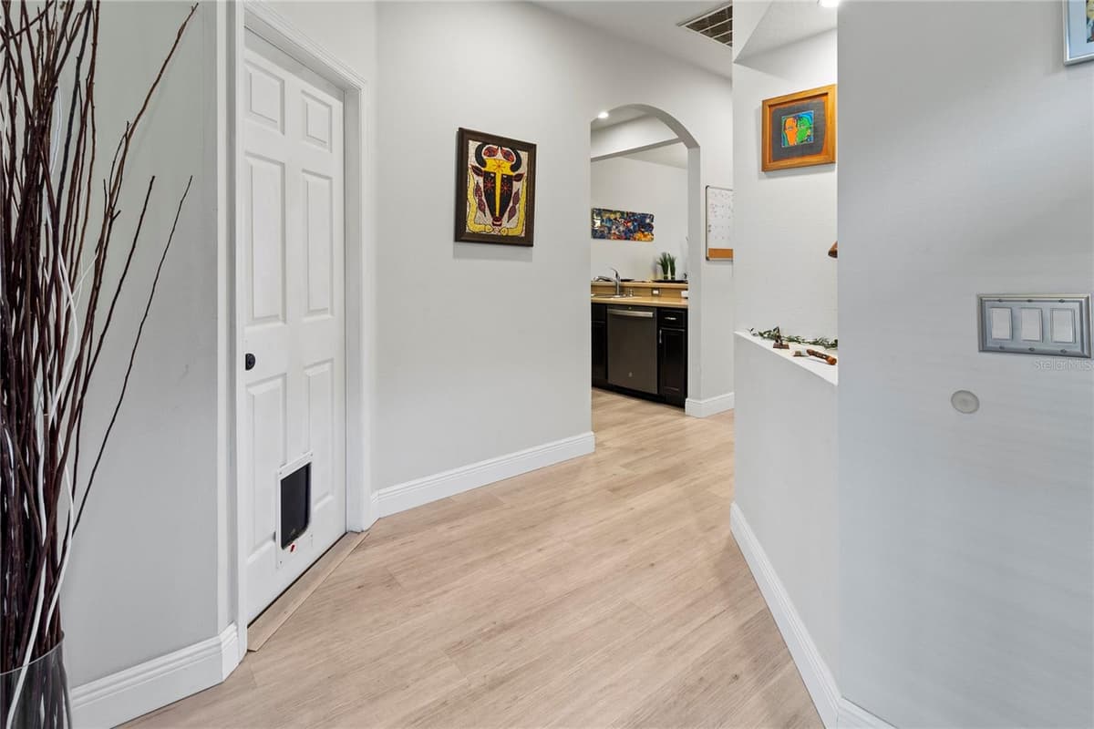 5715 SPANISH POINT COURT — photo 9 of 39
