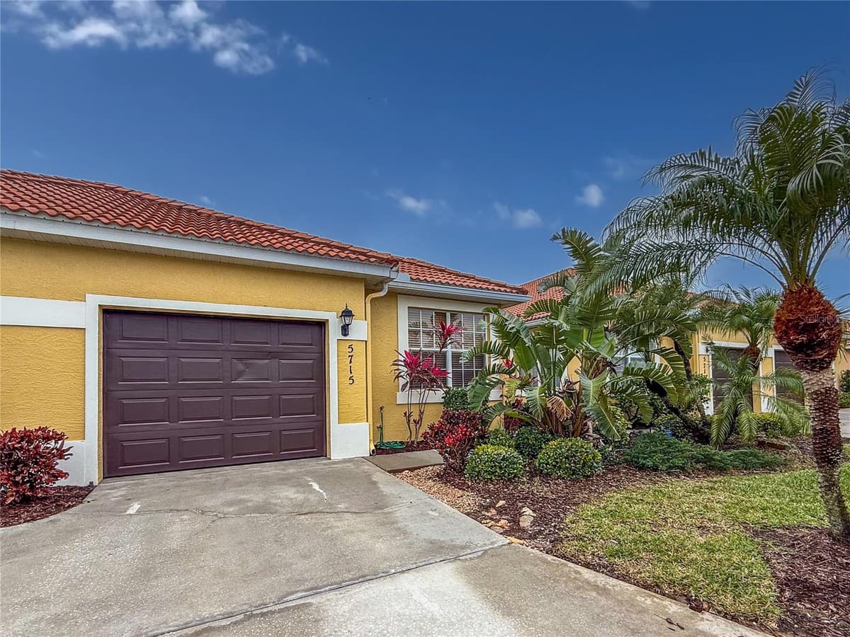 5715 SPANISH POINT COURT — photo 3 of 39