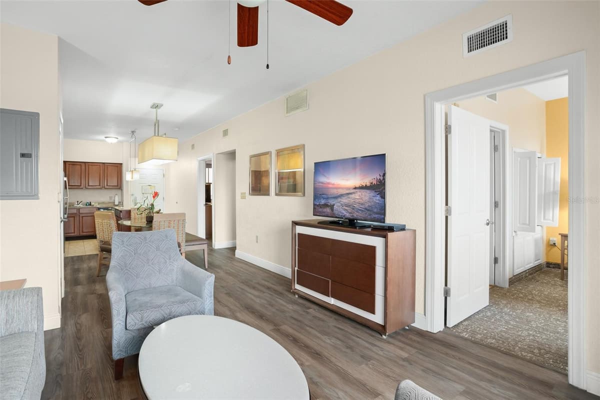 12538 FLORIDAYS RESORT DRIVE — photo 14 of 29
