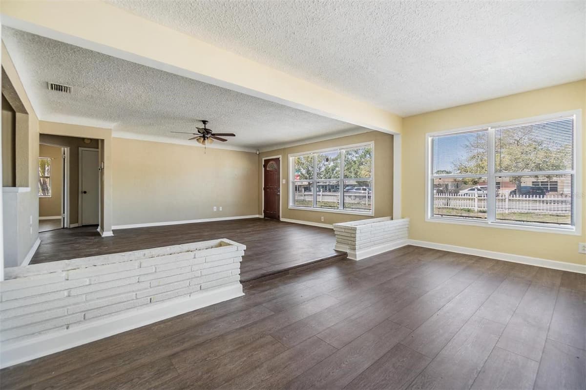 5130 DR MARTIN LUTHER KING JR ST S — photo 11 of 43