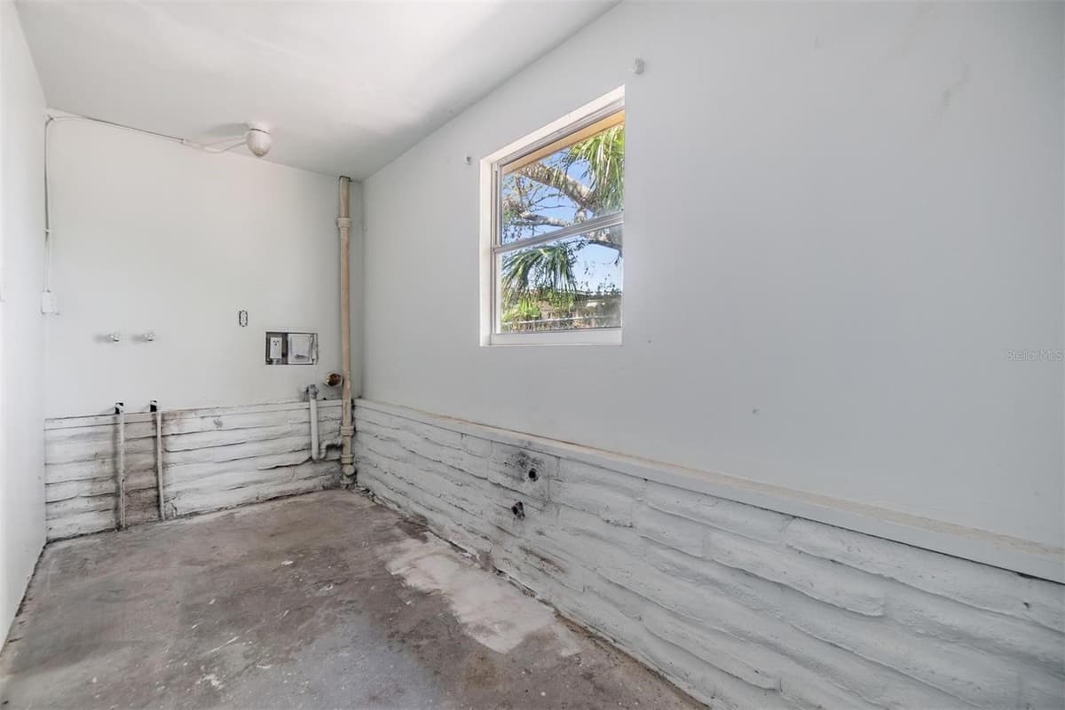 5130 DR MARTIN LUTHER KING JR ST S — photo 27 of 43