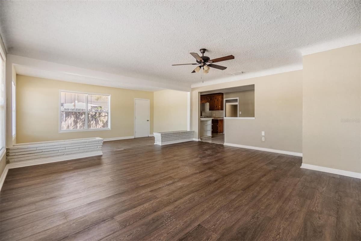 5130 DR MARTIN LUTHER KING JR ST S — photo 5 of 43