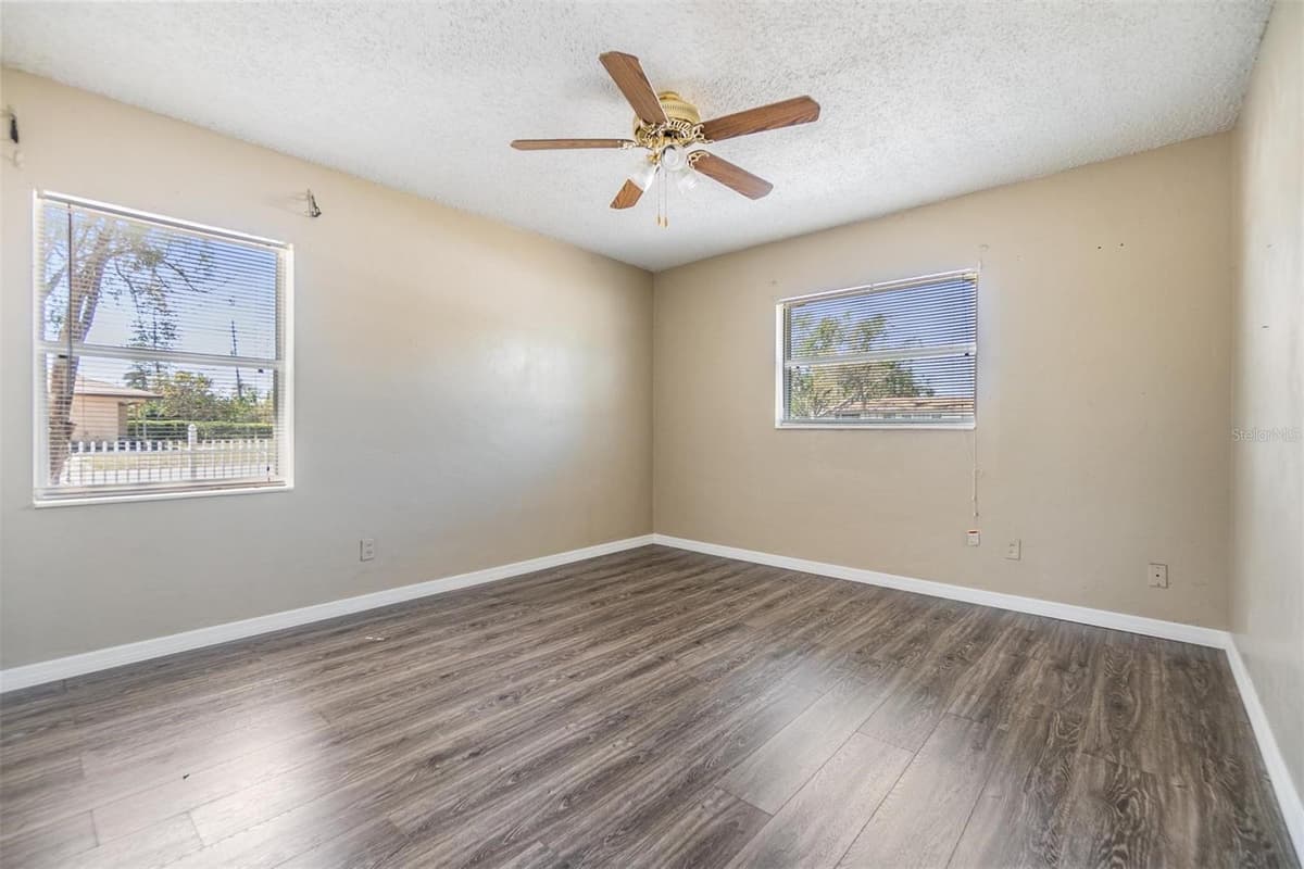 5130 DR MARTIN LUTHER KING JR ST S — photo 18 of 43