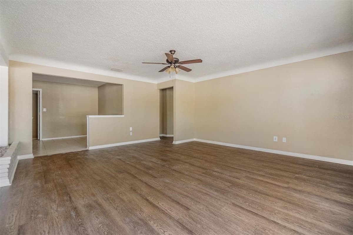 5130 DR MARTIN LUTHER KING JR ST S — photo 7 of 43
