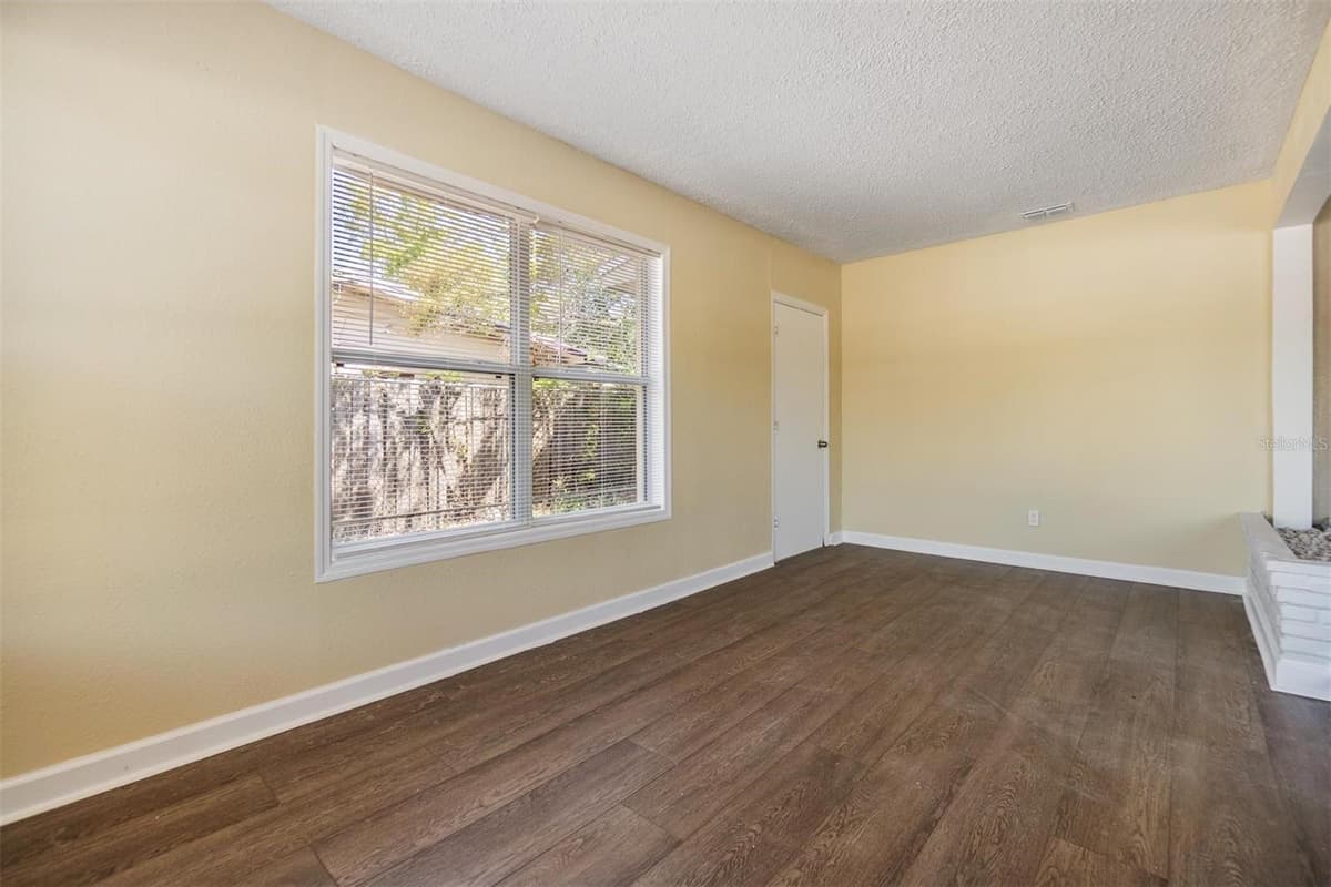 5130 DR MARTIN LUTHER KING JR ST S — photo 8 of 43