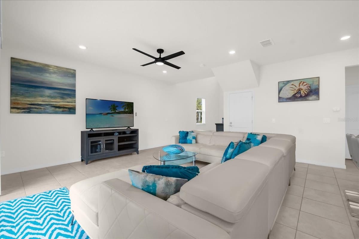 7260 OAKMOSS LOOP — photo 9 of 46