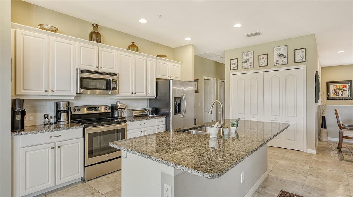 8115 MIRAMAR WAY — photo 14 of 76