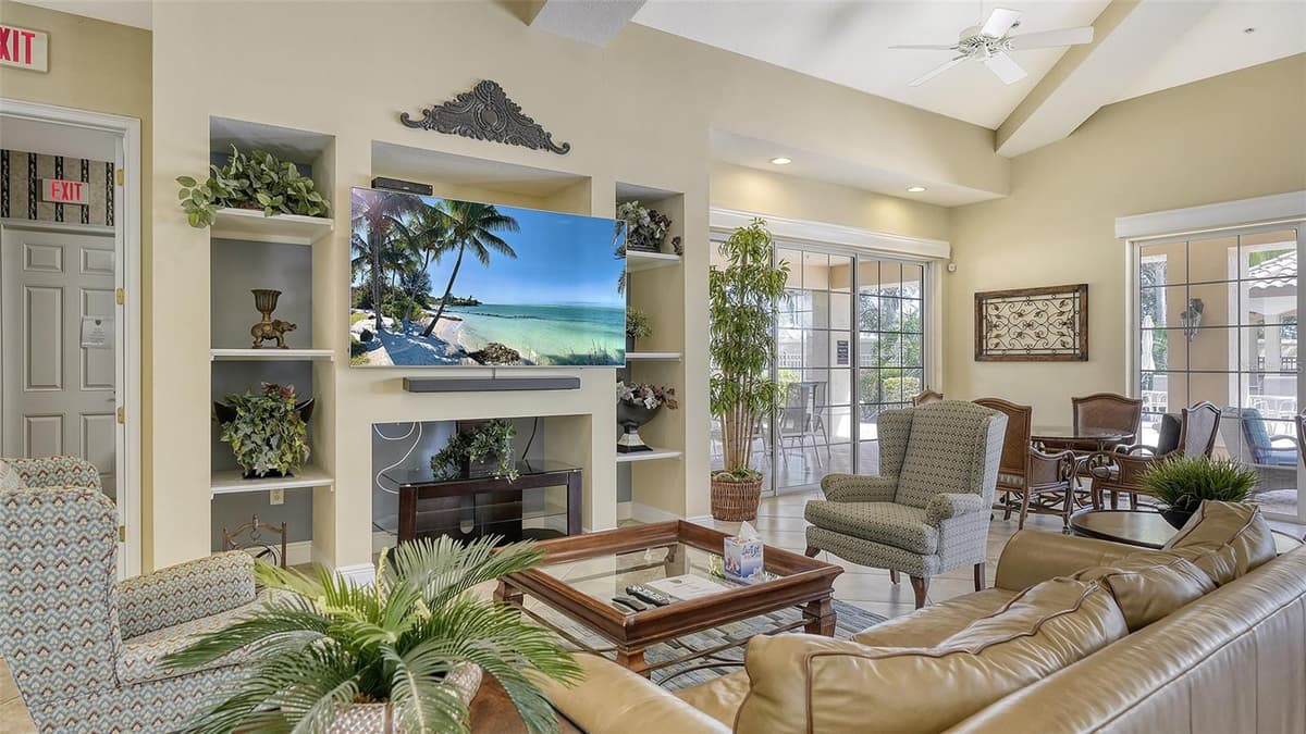 8115 MIRAMAR WAY — photo 34 of 76