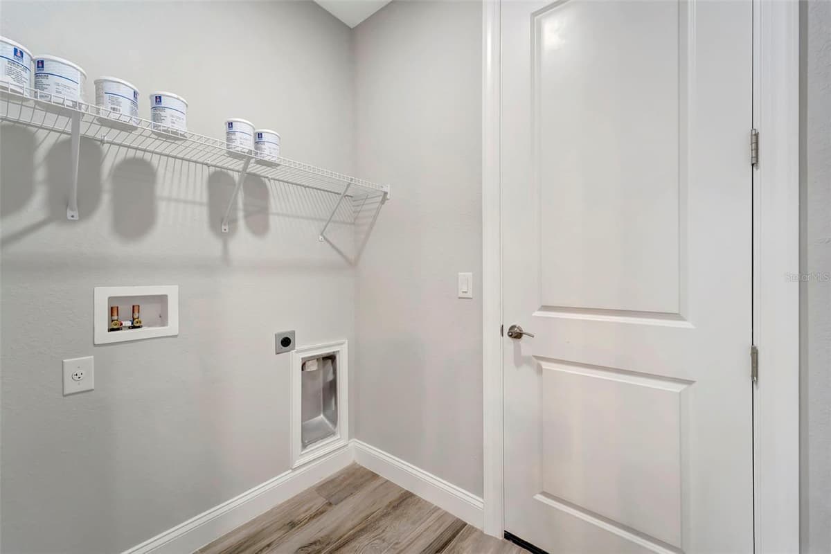 10442 WINNIPEG STREET — photo 33 of 51