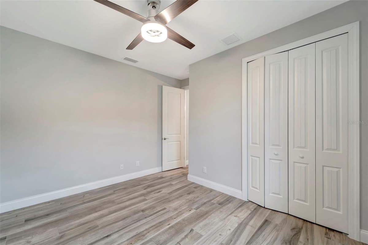 10442 WINNIPEG STREET — photo 32 of 51