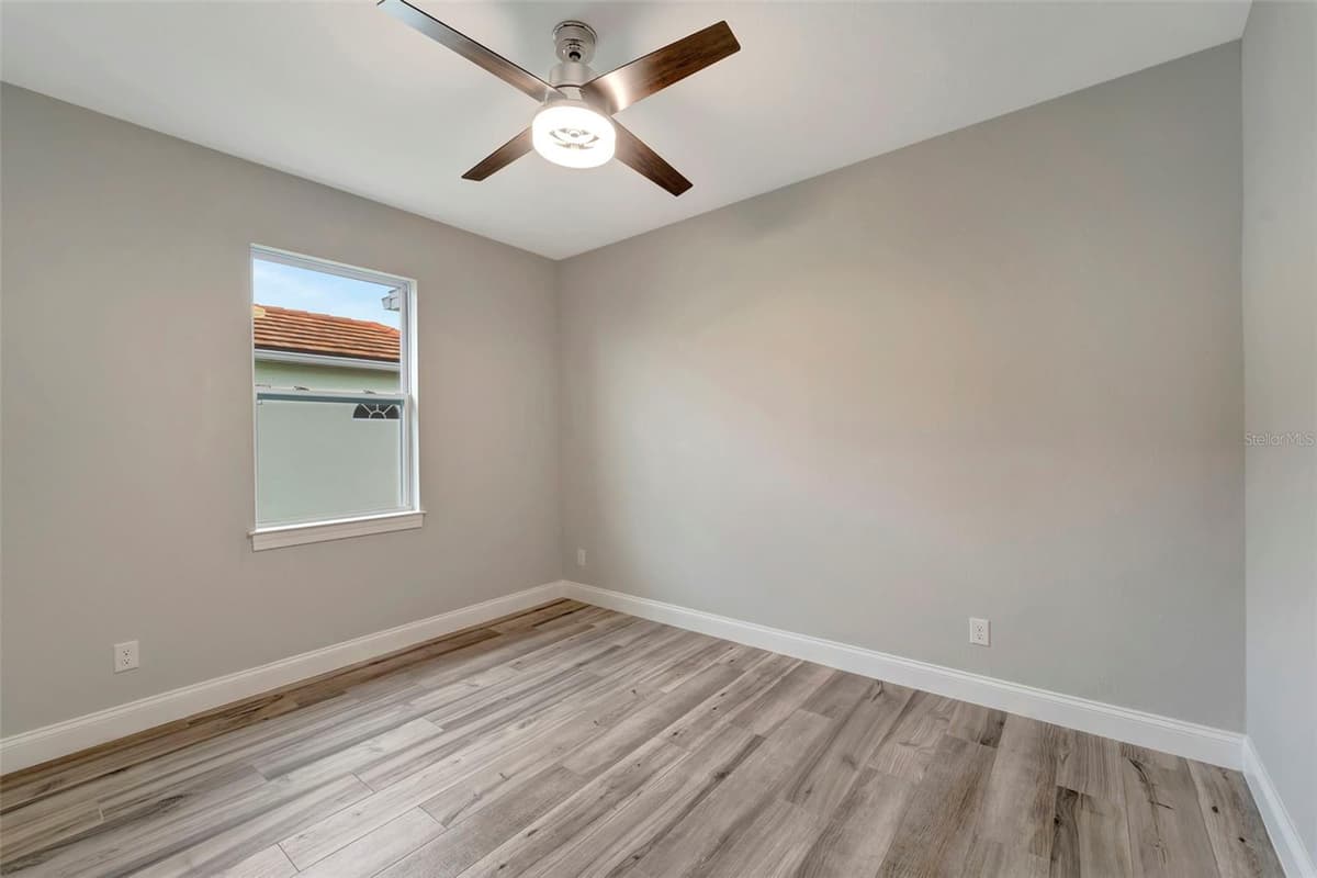 10442 WINNIPEG STREET — photo 30 of 51
