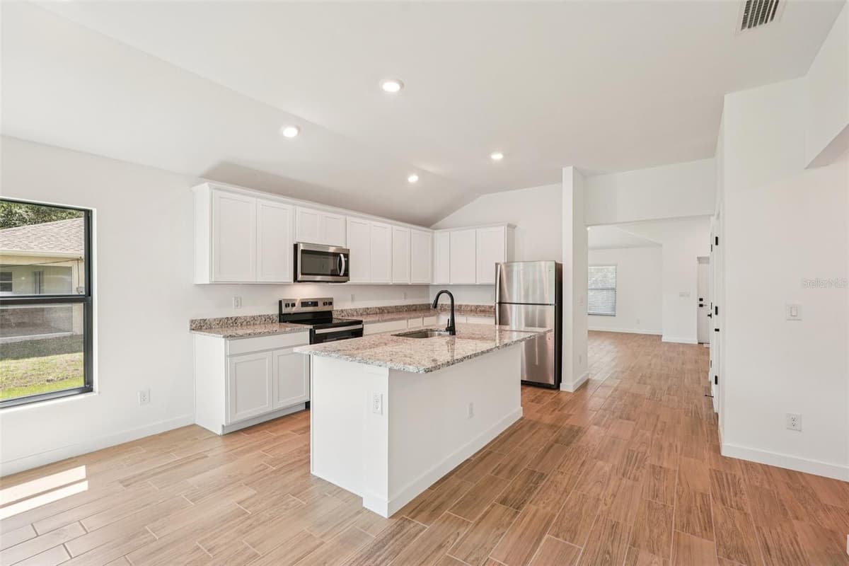 3355 MONCRIEF AVENUE — photo 23 of 43