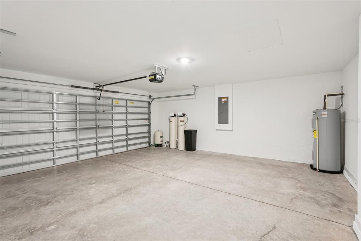 3355 MONCRIEF AVENUE — photo 43 of 43