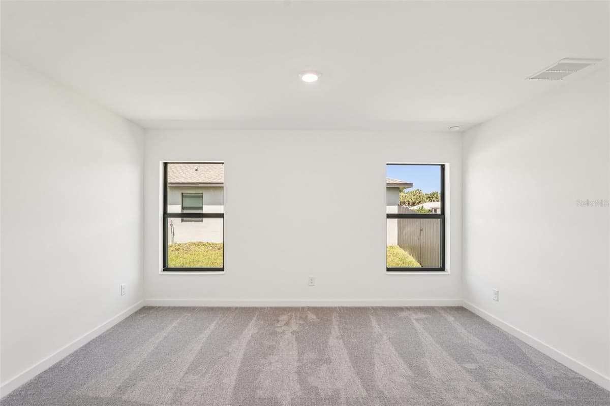 3355 MONCRIEF AVENUE — photo 31 of 43