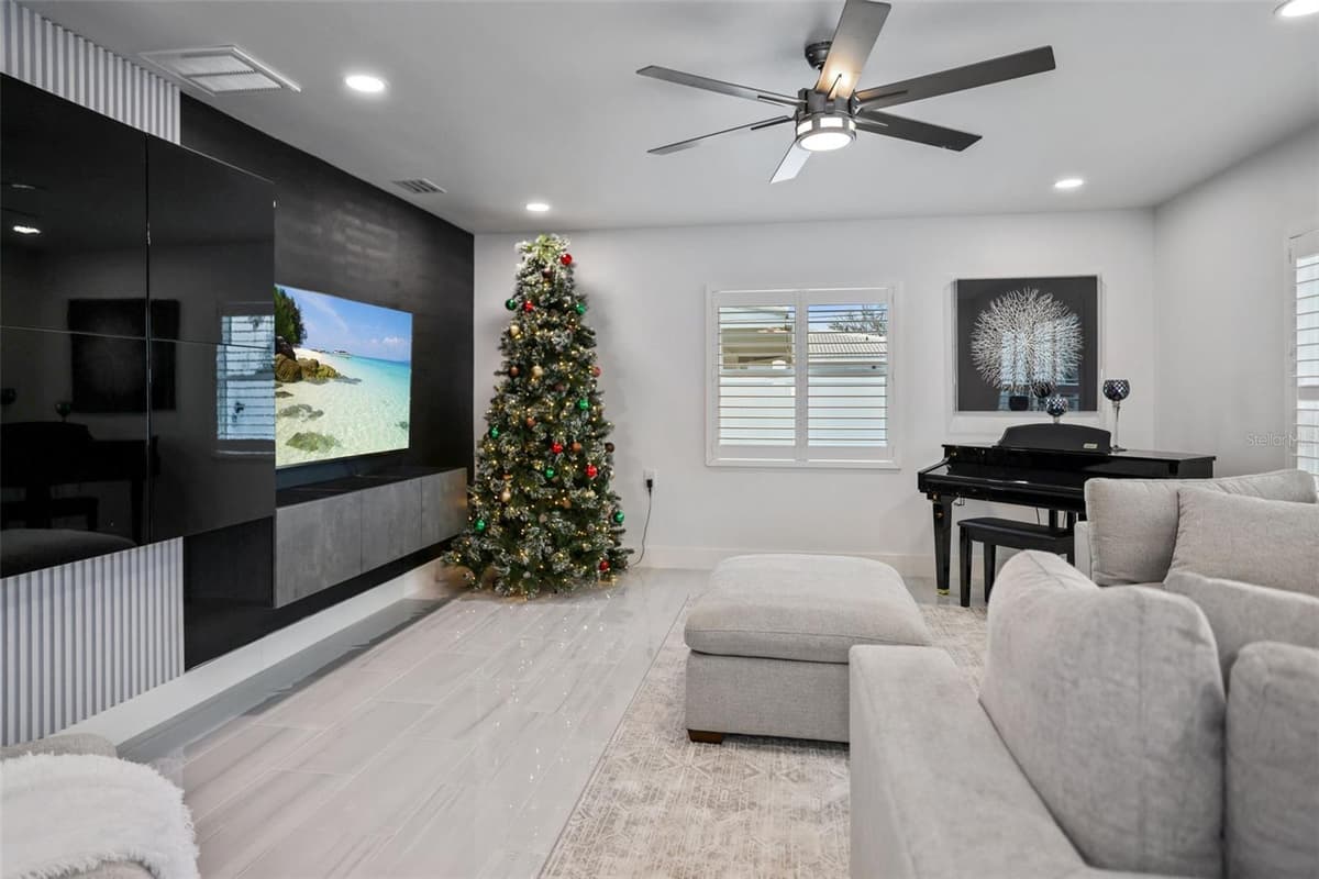 16015 REDINGTON DRIVE — photo 9 of 60