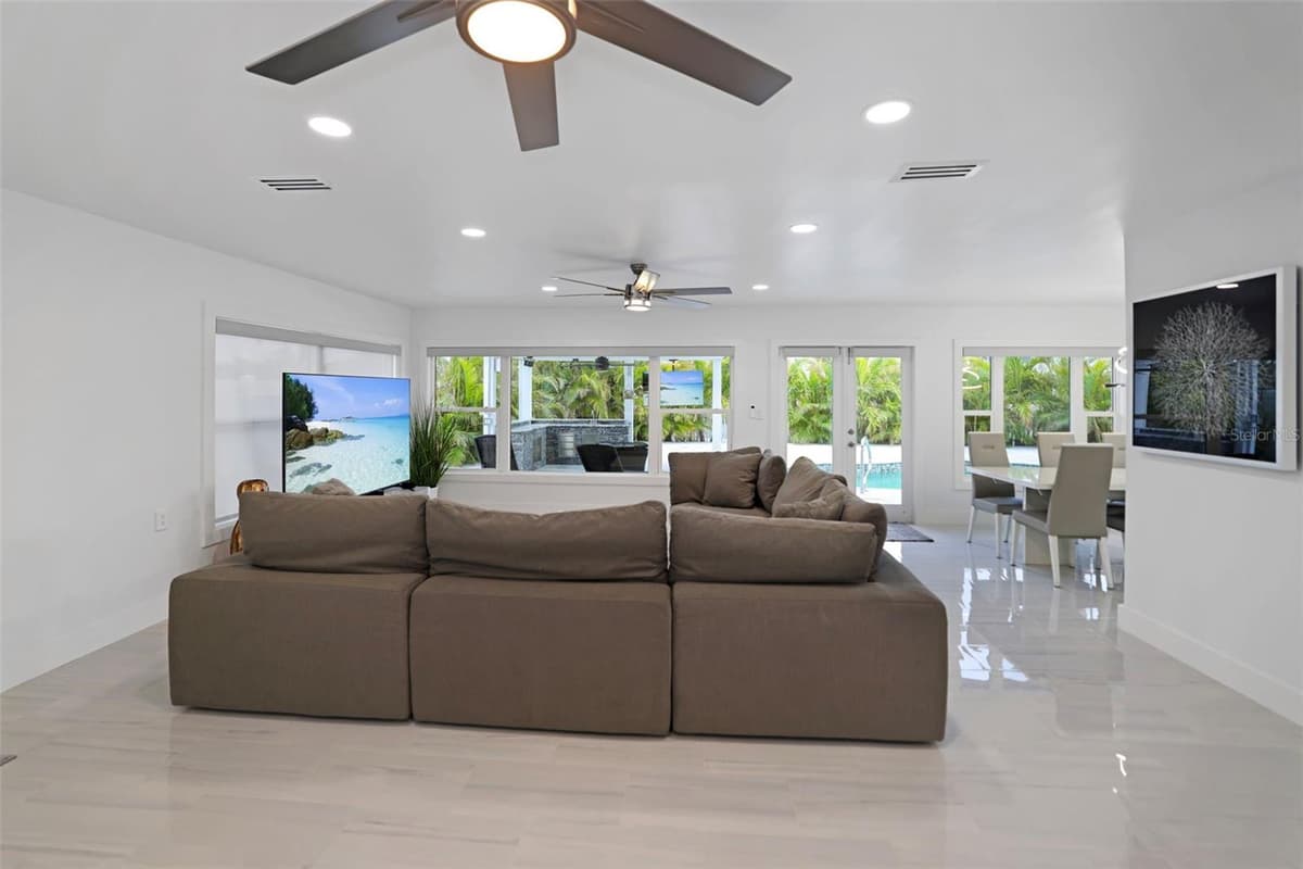 16015 REDINGTON DRIVE — photo 19 of 60