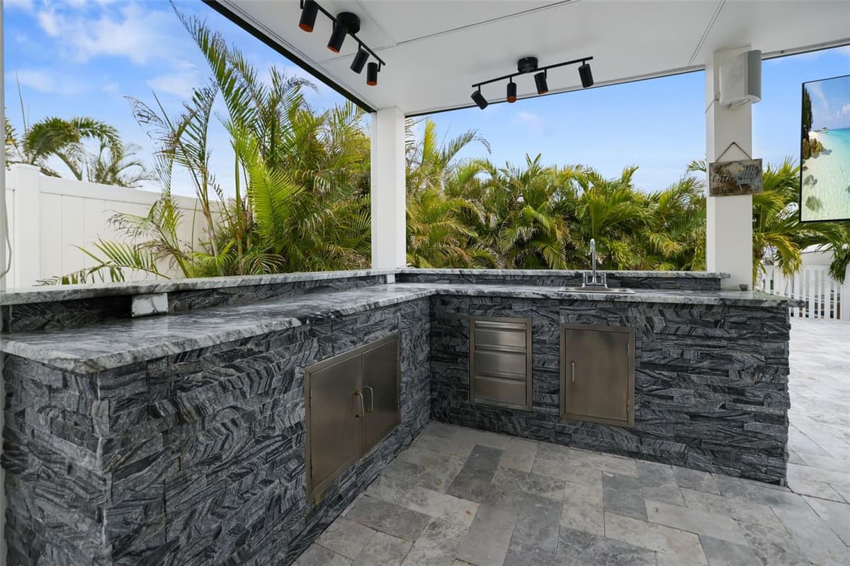 16015 REDINGTON DRIVE — photo 47 of 60