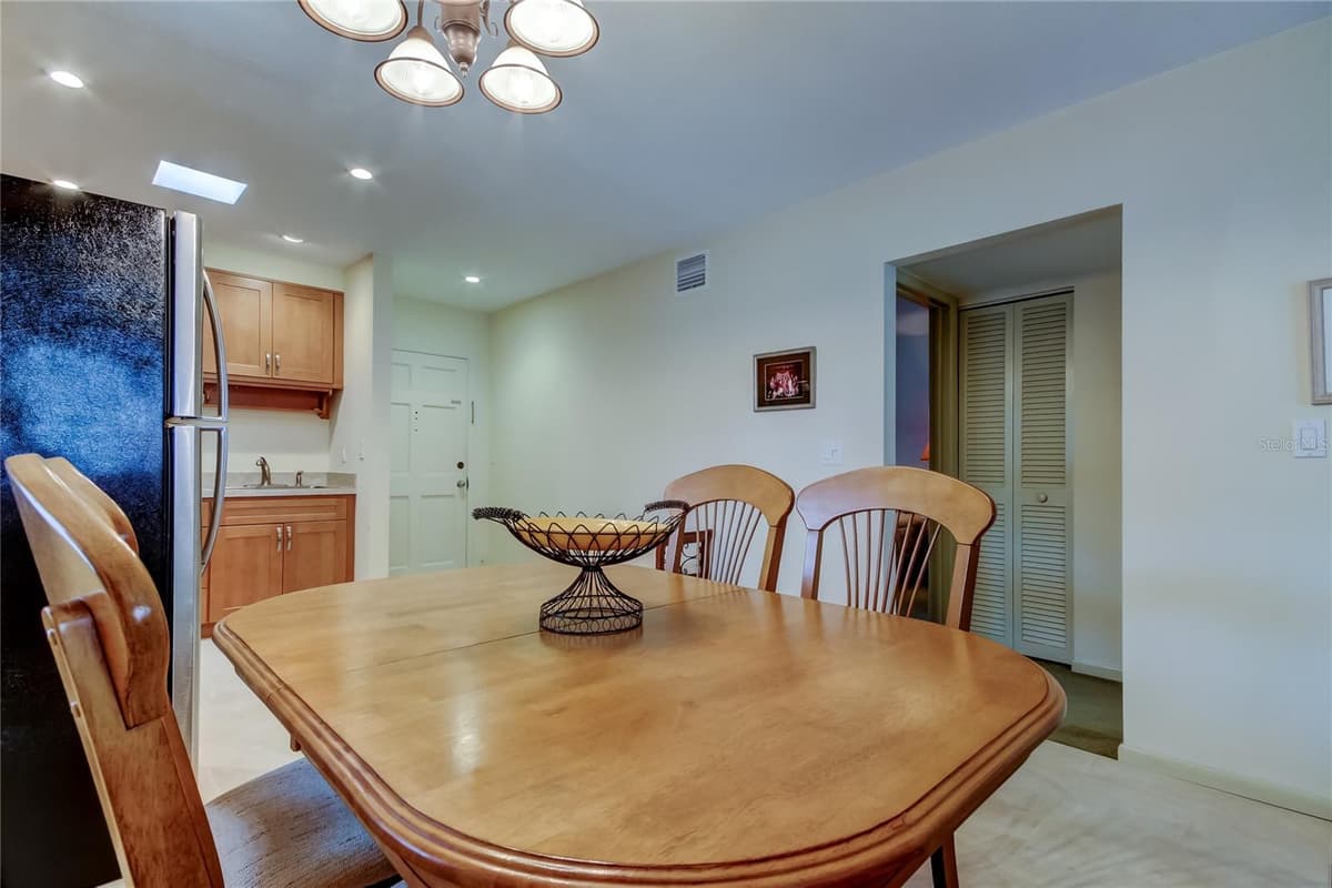 680 71ST AVENUE — photo 13 of 43
