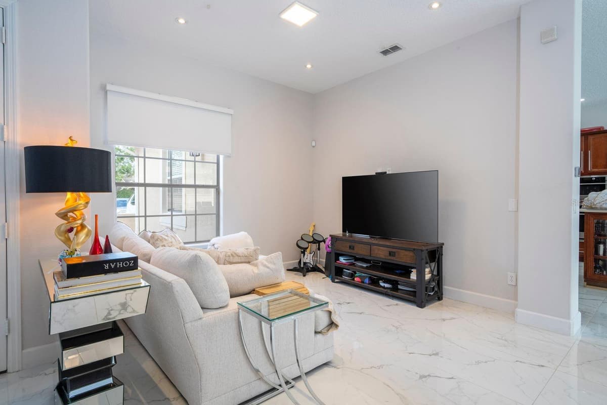 14039 HAMPSHIRE BAY CIRCLE — photo 15 of 86