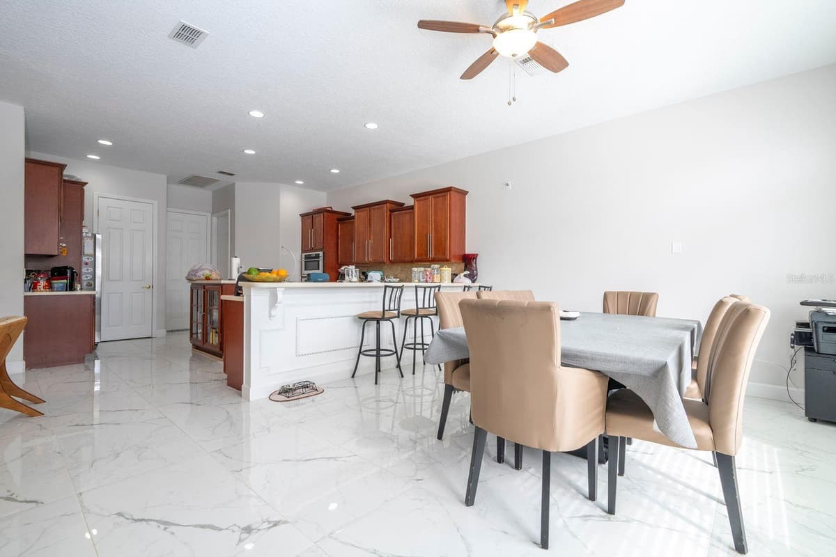 14039 HAMPSHIRE BAY CIRCLE — photo 19 of 86