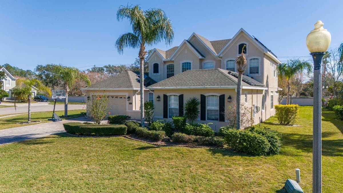 14039 HAMPSHIRE BAY CIRCLE — photo 4 of 86