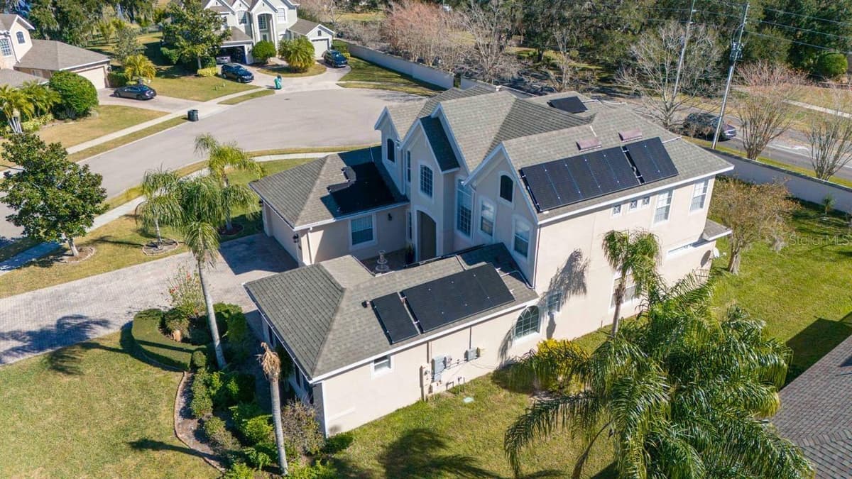 14039 HAMPSHIRE BAY CIRCLE — photo 75 of 86