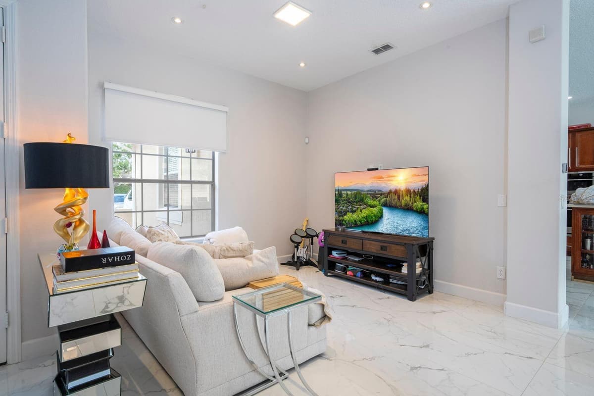 14039 HAMPSHIRE BAY CIRCLE — photo 14 of 86