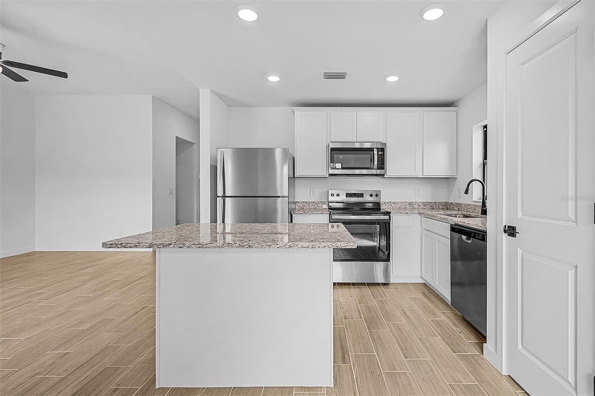 3560 BELLEFONTE AVENUE — photo 8 of 18