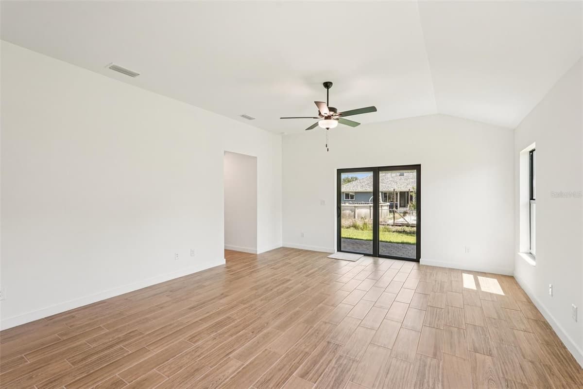 5237 ABERBACK STREET — photo 18 of 46