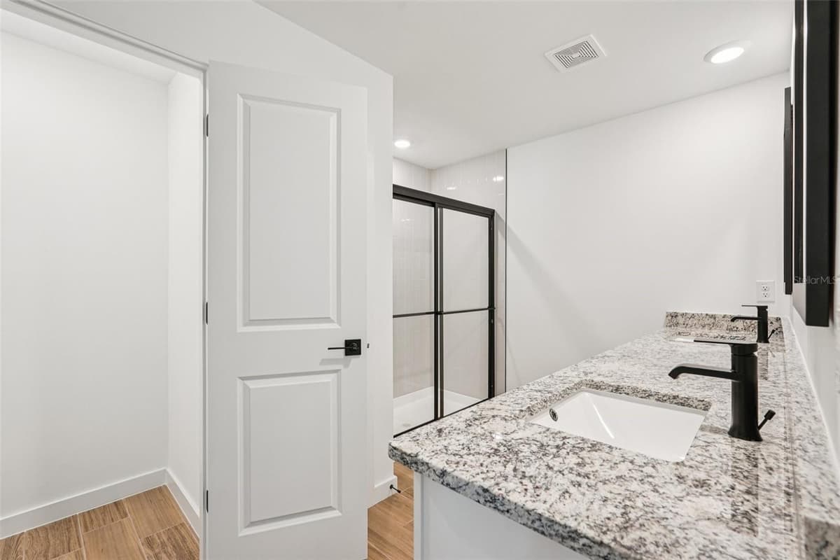 5237 ABERBACK STREET — photo 26 of 46