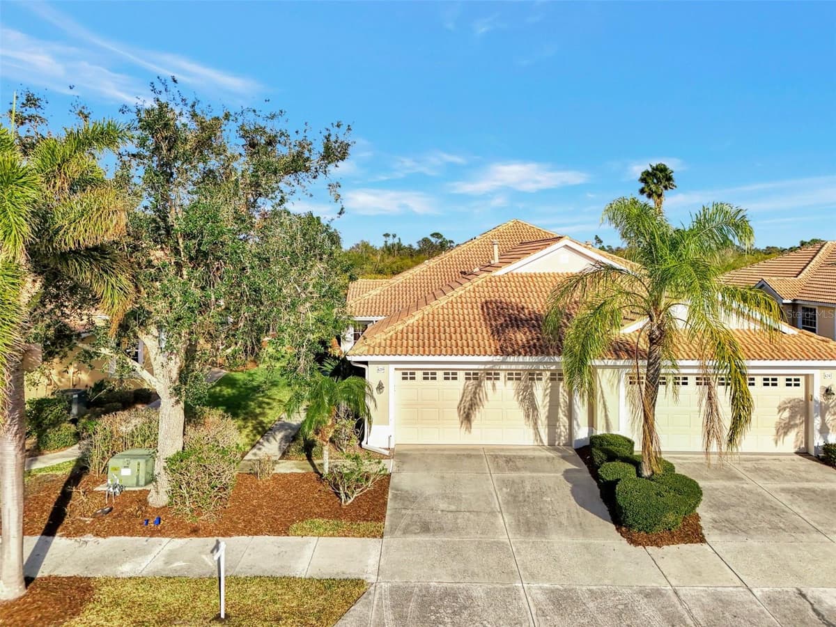 4259 WHISPERING OAKS DRIVE — photo 1 of 51