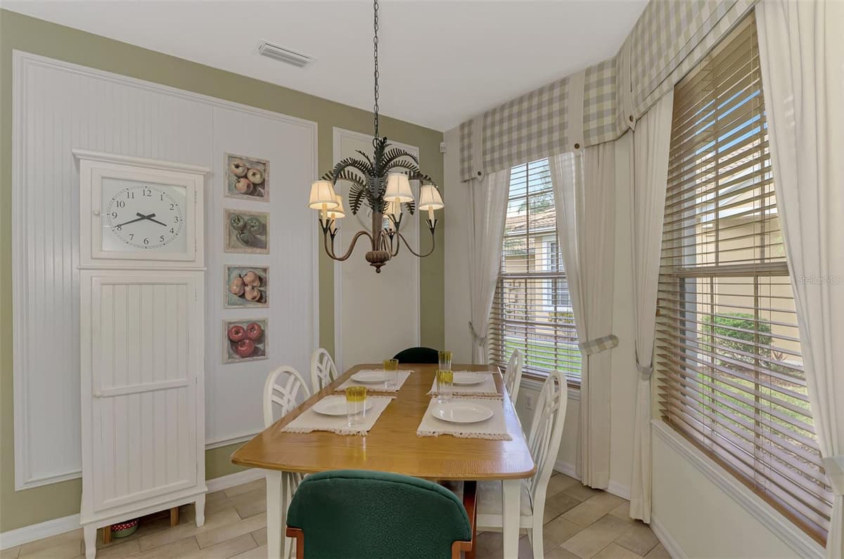 4259 WHISPERING OAKS DRIVE — photo 16 of 51