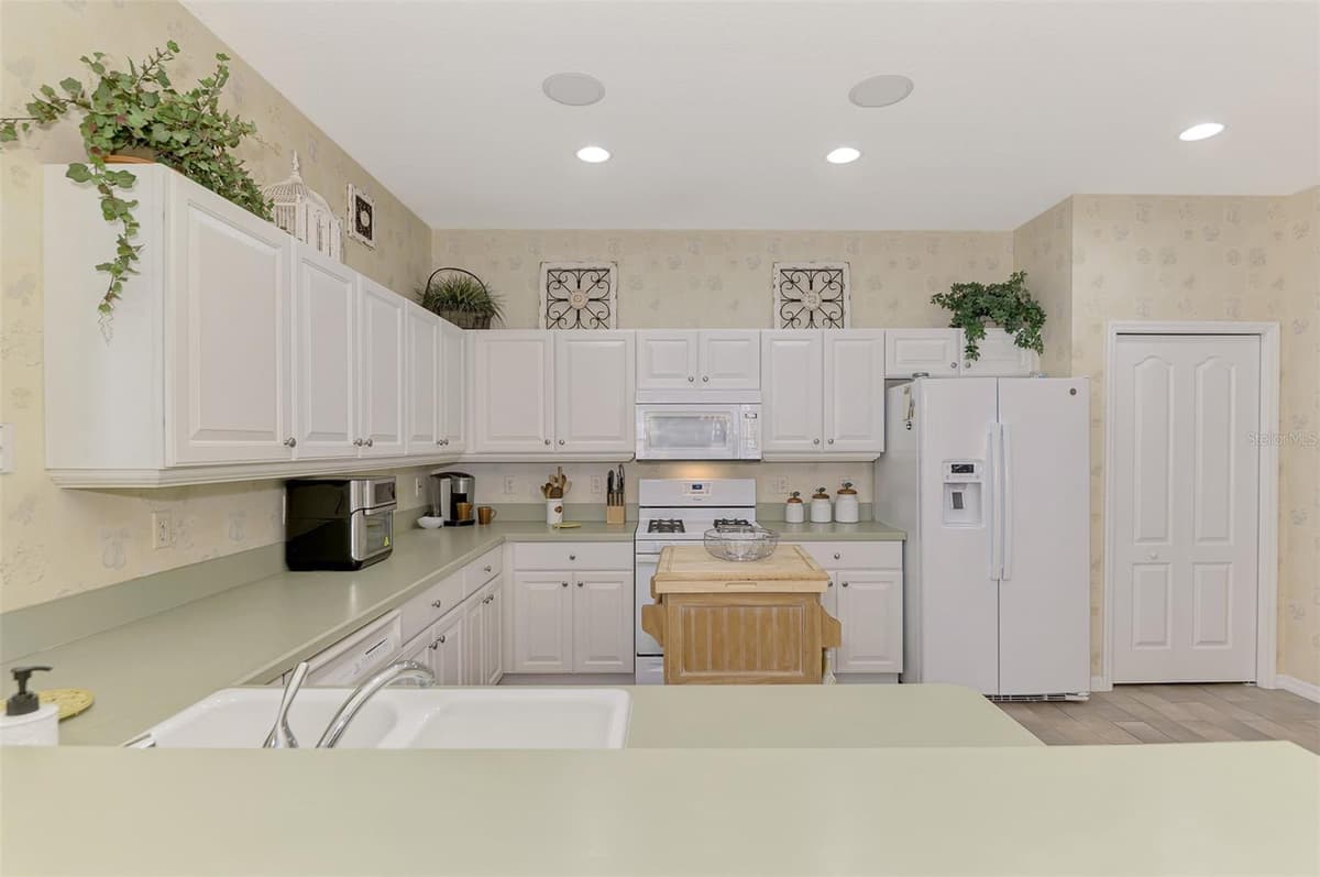 4259 WHISPERING OAKS DRIVE — photo 20 of 51