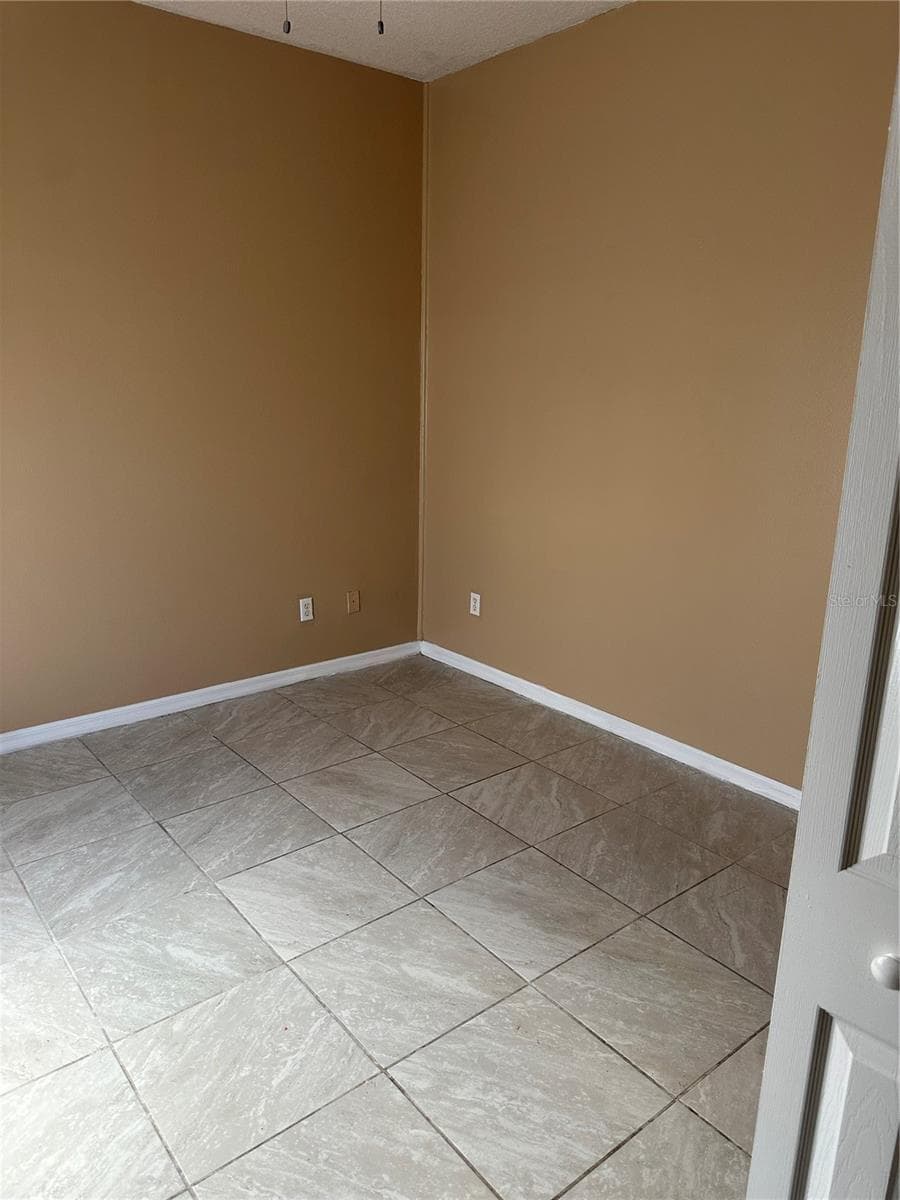 975 GASCONY COURT — photo 15 of 29