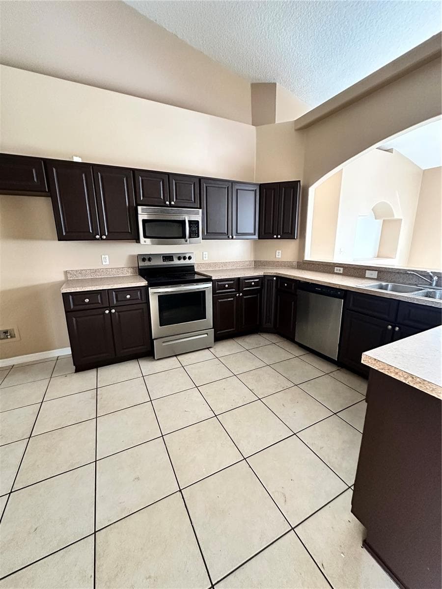 975 GASCONY COURT — photo 11 of 29