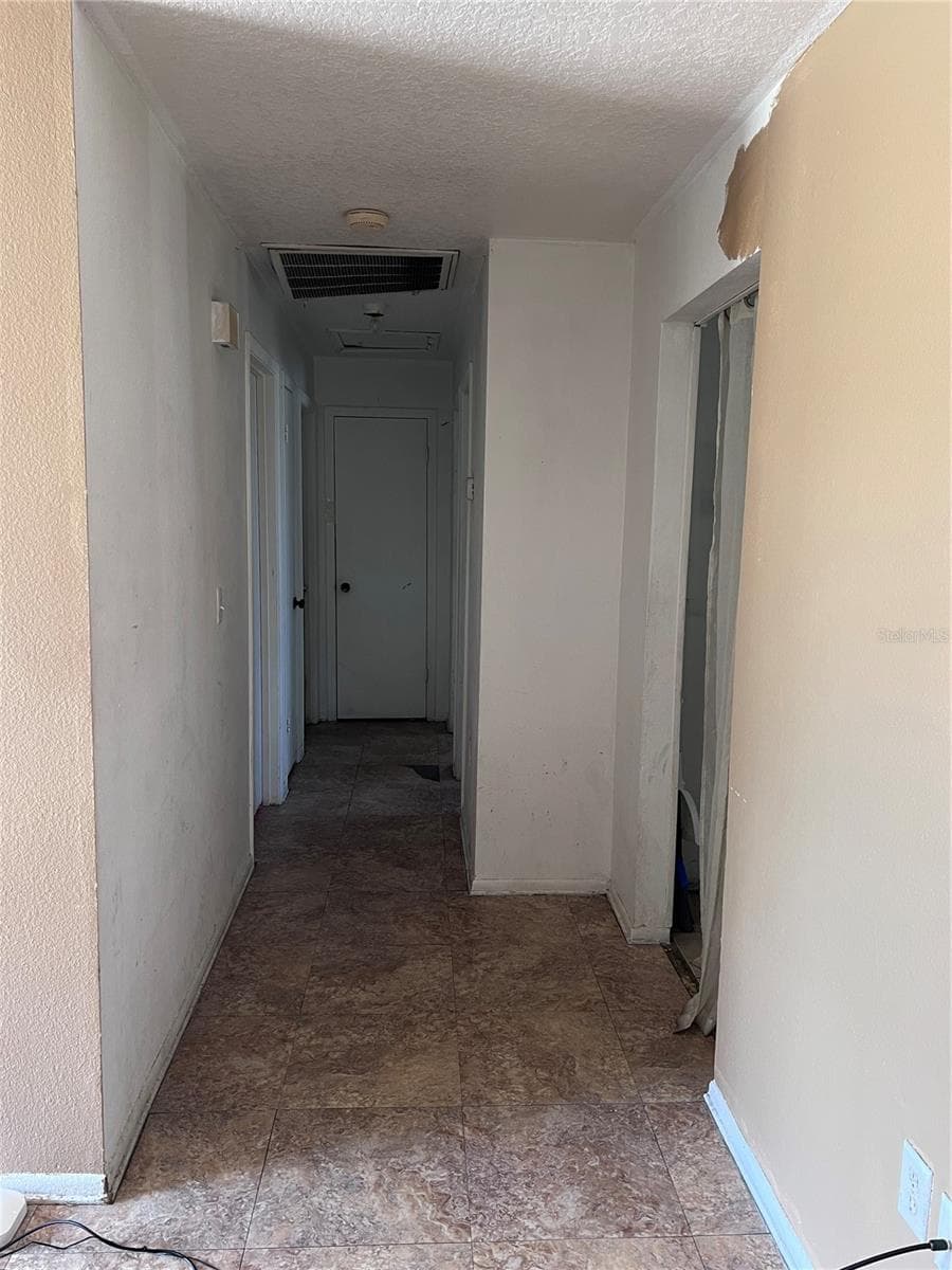 589 DUNCAN CIRCLE — photo 4 of 16