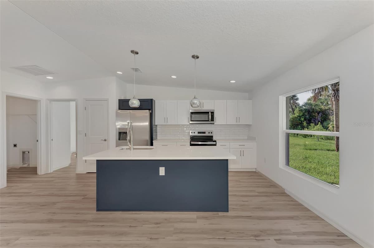 5049 BIRDSONG STREET — photo 13 of 37