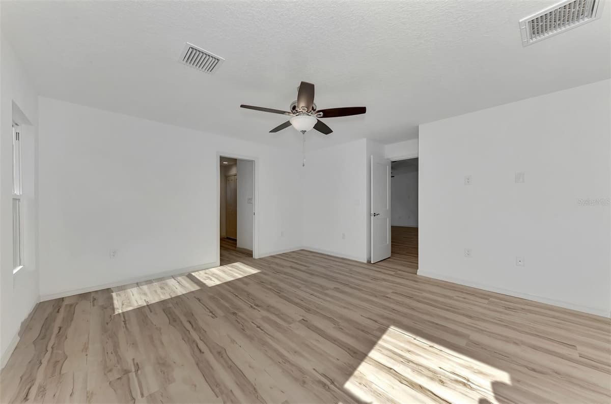 5049 BIRDSONG STREET — photo 17 of 37