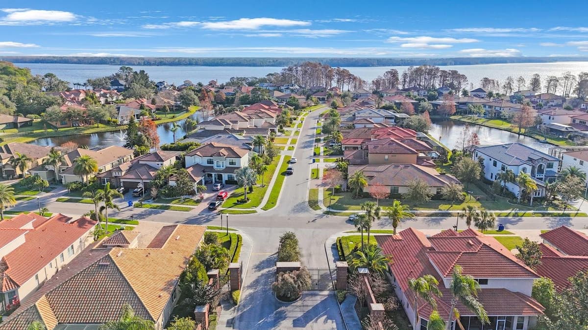 2564 GRAND CYPRESS BOULEVARD — photo 48 of 52