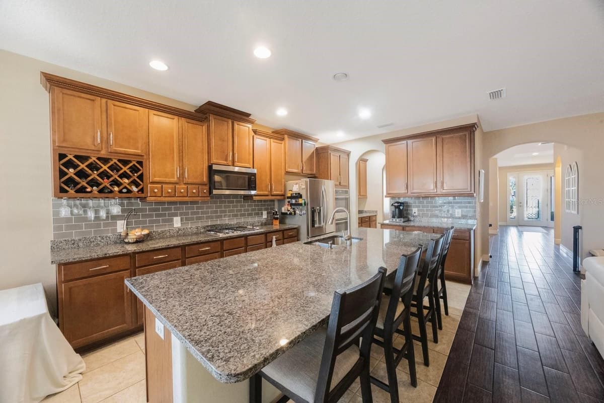 2564 GRAND CYPRESS BOULEVARD — photo 18 of 52
