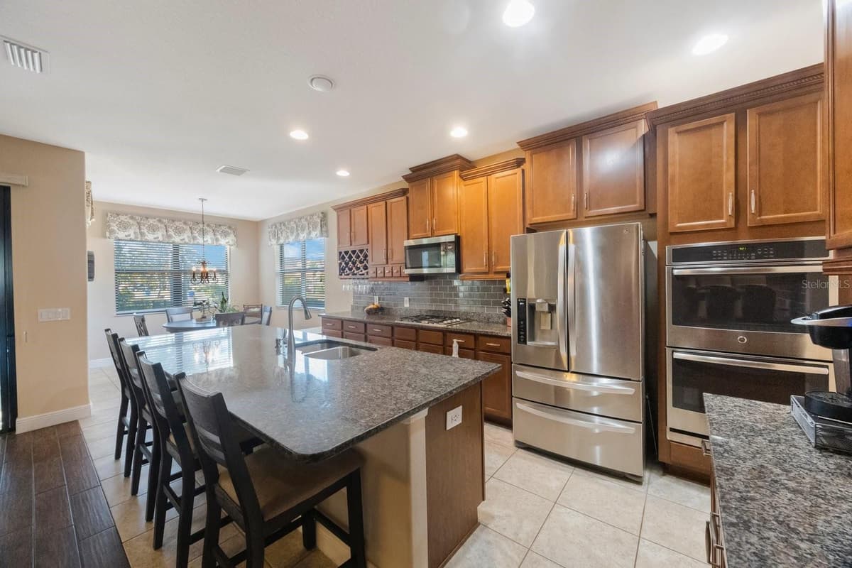 2564 GRAND CYPRESS BOULEVARD — photo 19 of 52