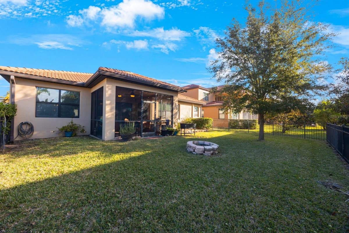2564 GRAND CYPRESS BOULEVARD — photo 42 of 52