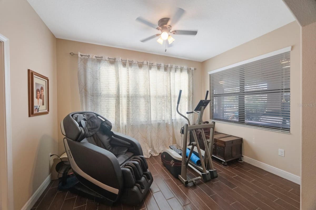 2564 GRAND CYPRESS BOULEVARD — photo 31 of 52
